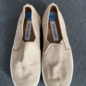 Steve Madden slip on shoes